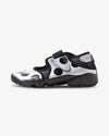 Nike Air Rift, Silver shoe, tabi sneakers, Polkadot print, women, side view