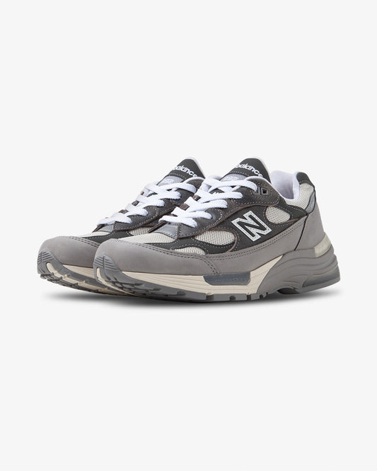 New Balance, 992, Made in USA, grey sneaker, women, footwear, front view