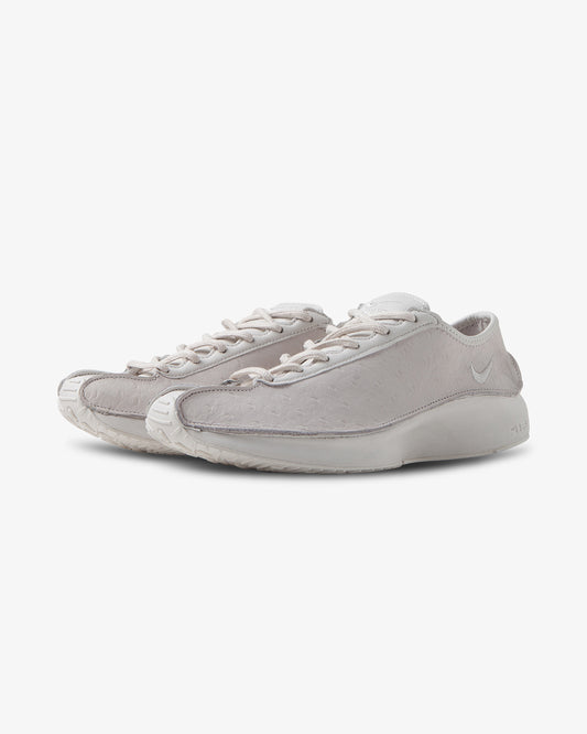 Nike Air Superfly Phantom, white sneaker, low profile, front view 