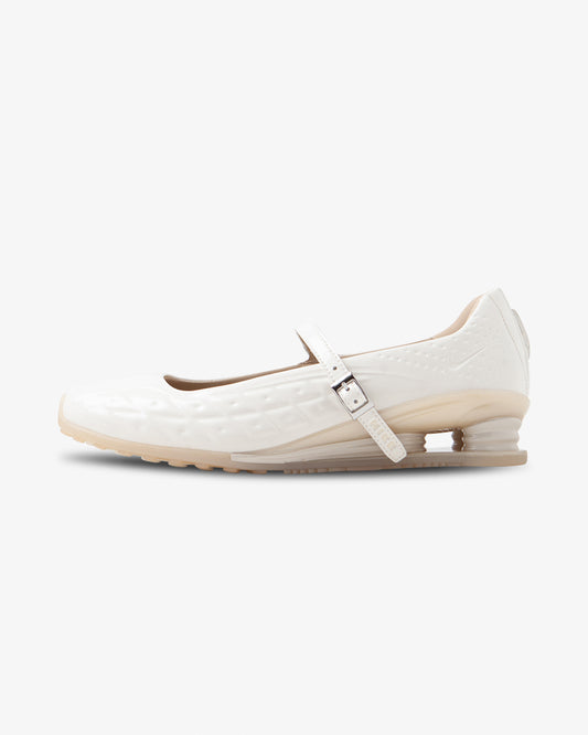 Nike Sportswear, Shox Z Calistra, Cream shoe, Sneaker with heel, women, side view